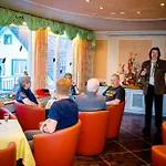מלון Holzschuhs Schwarzwaldhotel באיירסברון