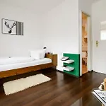 מלון Holzschuhs Schwarzwaldhotel באיירסברון