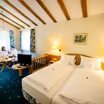 Holzschuhs Schwarzwaldhotel