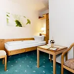 מלון Holzschuhs Schwarzwaldhotel