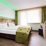 酒店 Holzschuhs Schwarzwaldhotel