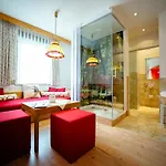 Holzschuhs Schwarzwaldhotel מלון באיירסברון