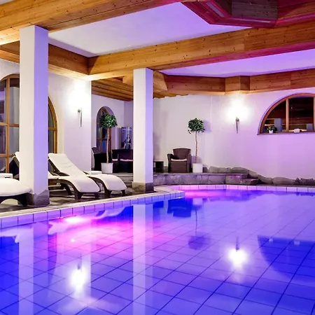 Holzschuh Schwarzwaldhotel 4*