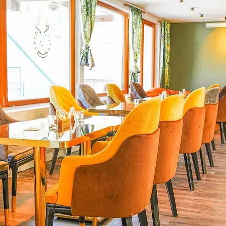 Отель Holzschuhs Schwarzwaldhotel 4*