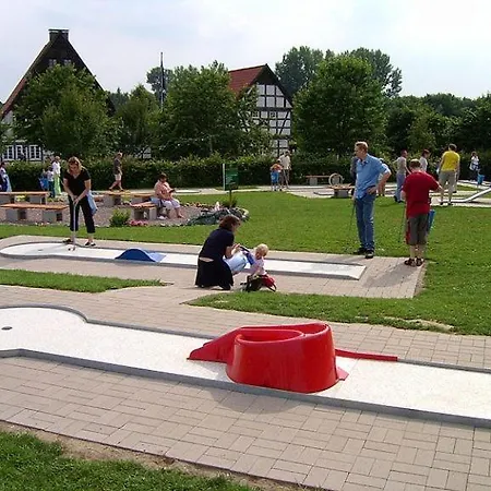 Holzschuhs Schwarzwaldhotel Отель Байрсброн