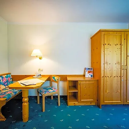 Отель Holzschuhs Schwarzwaldhotel Und Restaurant