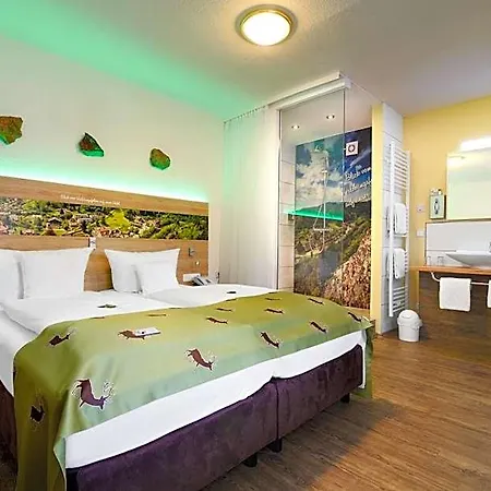 Holzschuhs Schwarzwaldhotel Und Restaurant Байрсброн