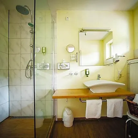 Holzschuhs Schwarzwaldhotel Und Restaurant Otel 4*