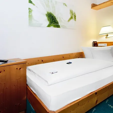 Holzschuhs Schwarzwaldhotel