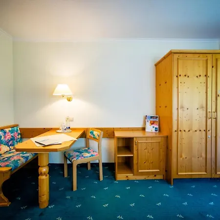 Holzschuh Schwarzwaldhotel Hotel